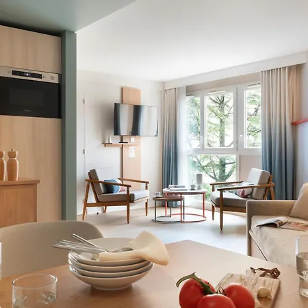 Апарт-готель Pierre & Premium Haguna Біарріц