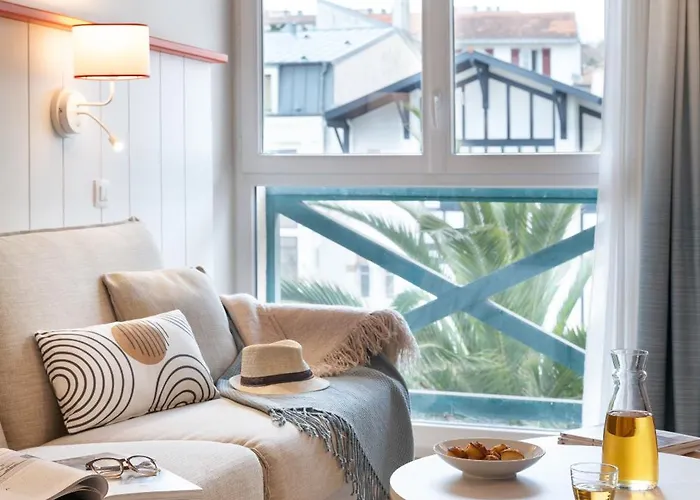 Lejlighedshotel Pierre & Premium Haguna 4*