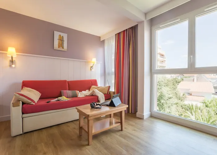Pierre & Premium Haguna Aparthotel 4*