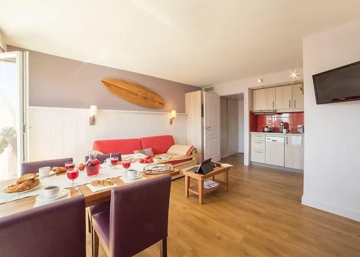 Lejlighedshotel Pierre & Premium Haguna 4*