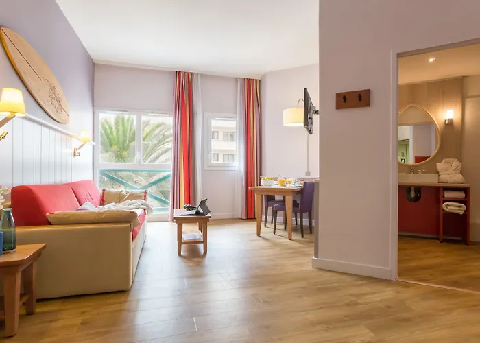 Pierre & Premium Haguna Lejlighedshotel