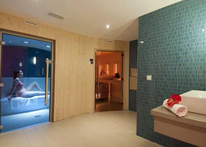 Pierre & Premium Haguna Aparthotel 4*